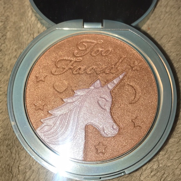 🌺BOGO🌺🆕💜 TooFaced UNICORN TEARS Bronzer - Picture 5 of 6